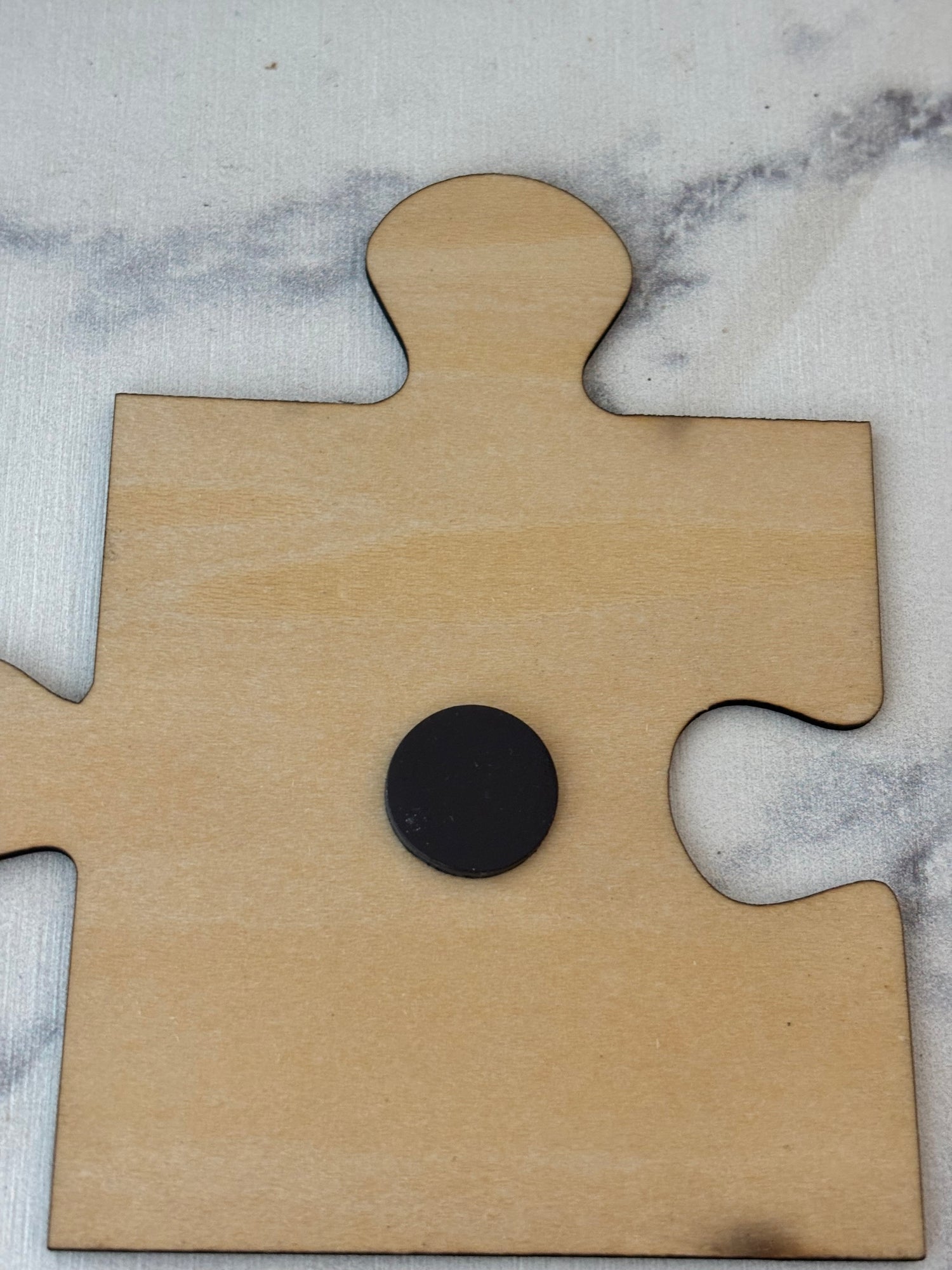Cadeau personnalisé nounou , animateurs centre de loisirs, auxiliaires de crèche …Magnet puzzle en bois gravé et personnalisable