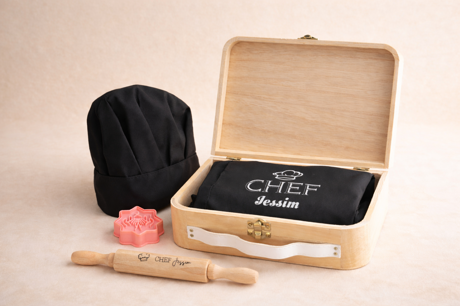 Coffret Petit Chef Personnalisé – Tablier & Accessoires patisserie  Enfant avec Prénom